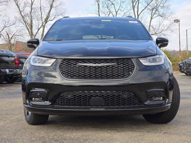 new 2026 Chrysler Pacifica car, priced at $44,430