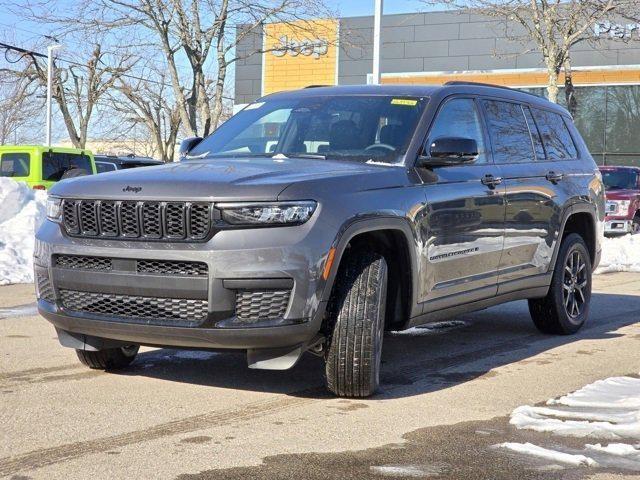 new 2025 Jeep Grand Cherokee L car, priced at $42,023