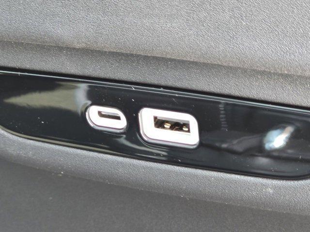 new 2025 Chrysler Pacifica car, priced at $47,703