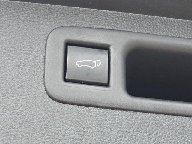 used 2022 Toyota Highlander car, priced at $35,928
