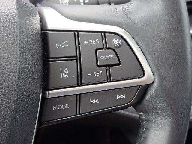 used 2022 Toyota Highlander car, priced at $35,928
