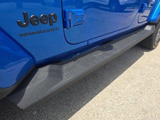 new 2025 Jeep Wrangler car, priced at $51,129