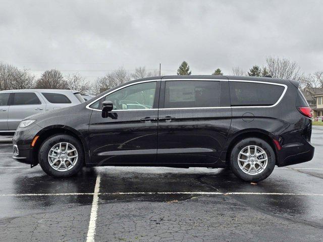 new 2025 Chrysler Pacifica car, priced at $42,349