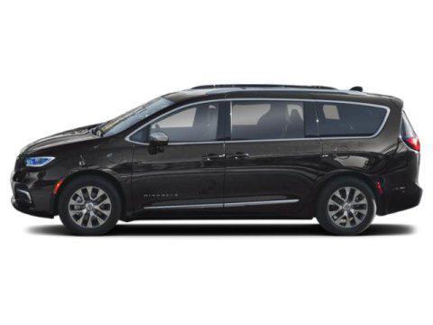 new 2025 Chrysler Pacifica Hybrid car