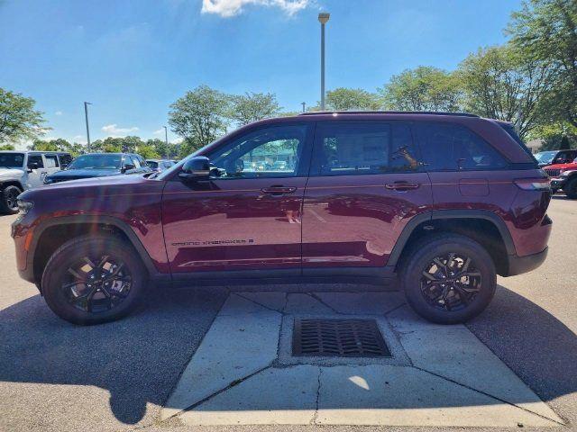 new 2024 Jeep Grand Cherokee car, priced at $38,681