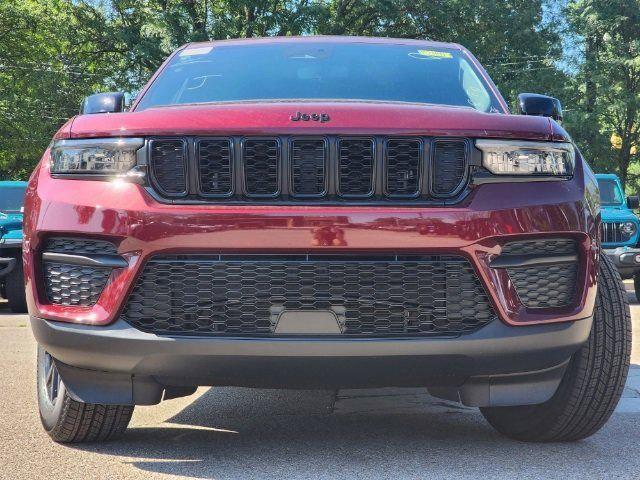 new 2024 Jeep Grand Cherokee car, priced at $38,681