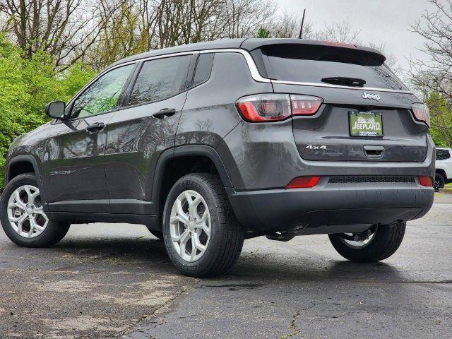 new 2024 Jeep Compass car, priced at $26,250