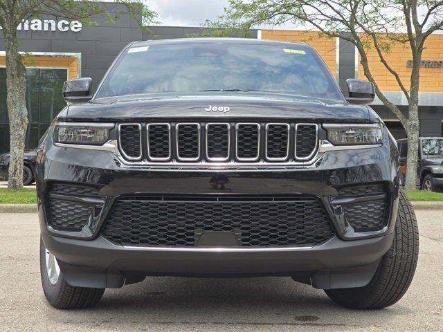 new 2025 Jeep Grand Cherokee car, priced at $37,684