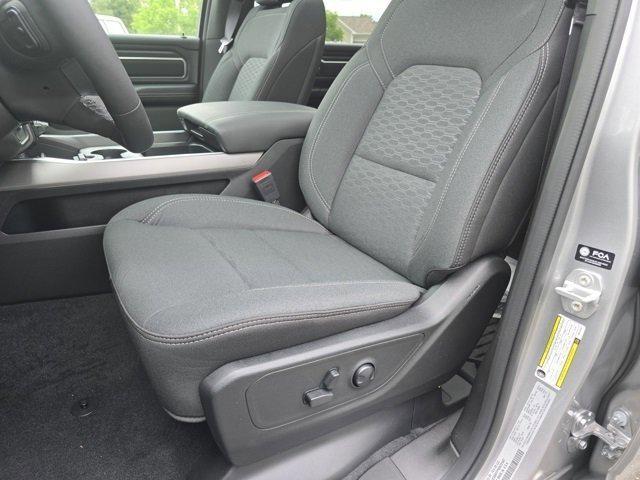 new 2025 Ram 1500 car, priced at $52,542