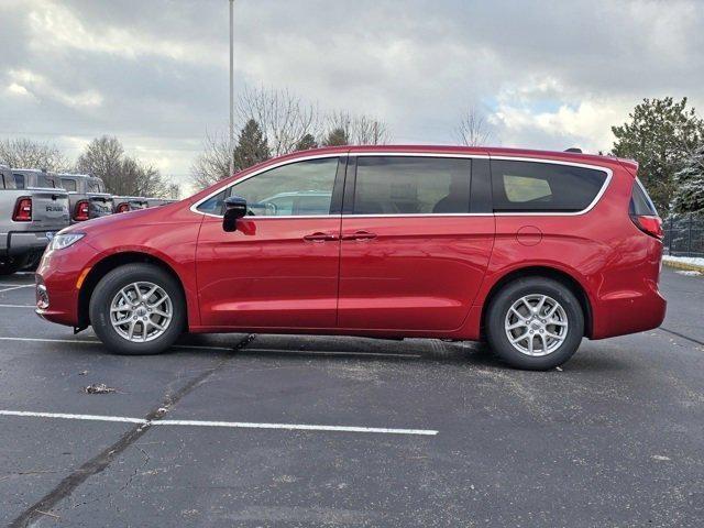 new 2025 Chrysler Pacifica car, priced at $43,247