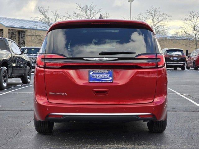 new 2025 Chrysler Pacifica car, priced at $43,247