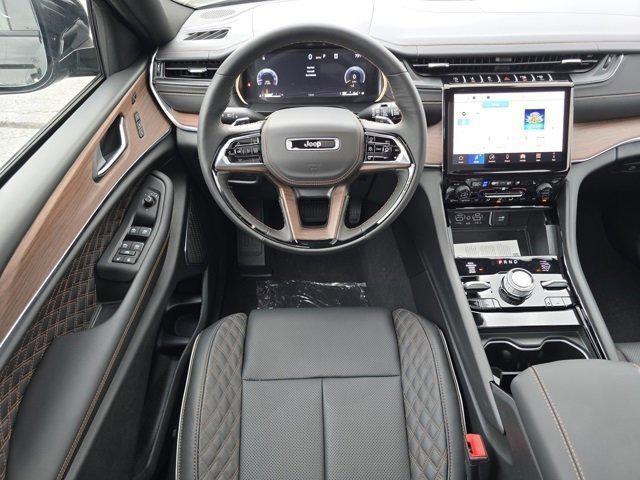 new 2025 Jeep Grand Cherokee car, priced at $55,136