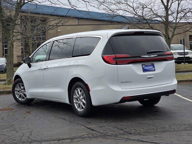 new 2025 Chrysler Pacifica car, priced at $39,576