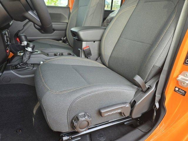new 2025 Jeep Gladiator car, priced at $45,776