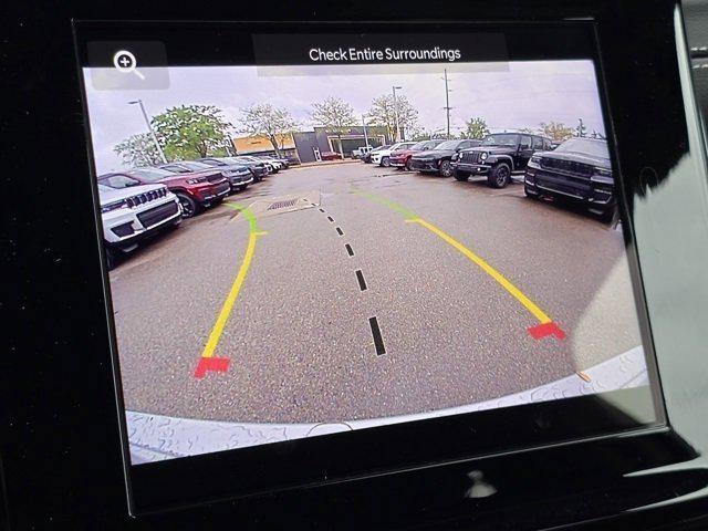 new 2025 Jeep Grand Cherokee car, priced at $32,500