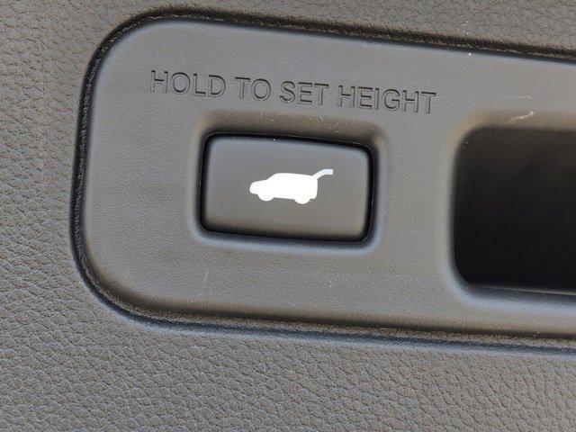 used 2025 Honda Pilot car, priced at $42,694