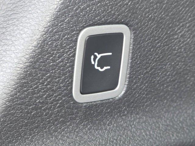 new 2025 Chrysler Voyager car, priced at $39,249