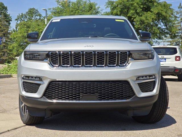 new 2025 Jeep Grand Cherokee car, priced at $42,760