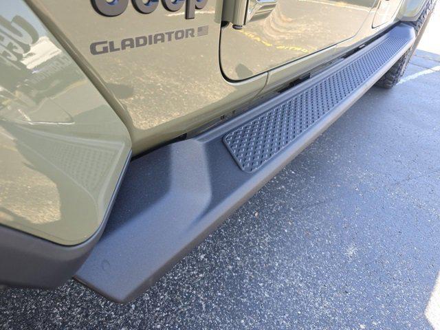 new 2025 Jeep Gladiator car, priced at $44,453
