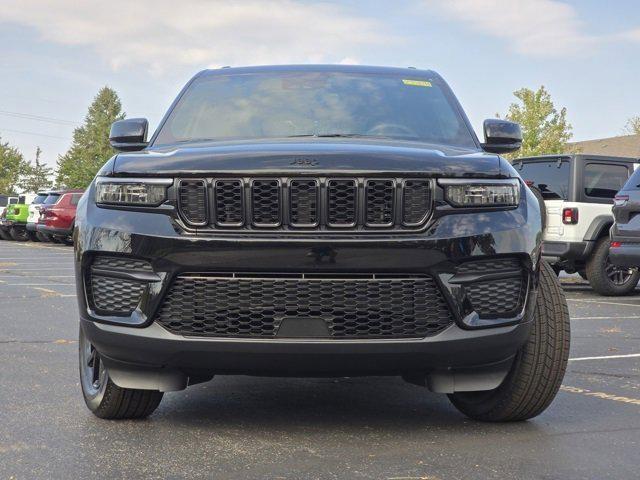 new 2025 Jeep Grand Cherokee car, priced at $38,323