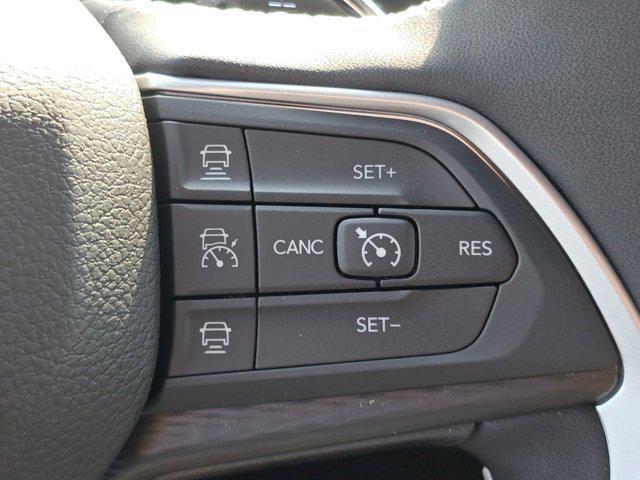 new 2025 Jeep Grand Cherokee car, priced at $38,323