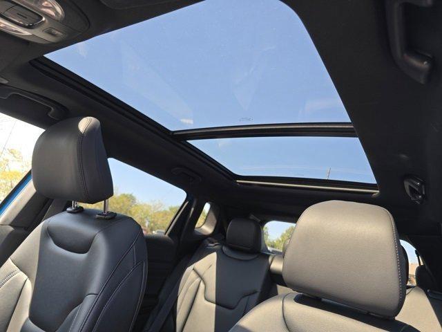 new 2026 Jeep Compass car, priced at $33,405