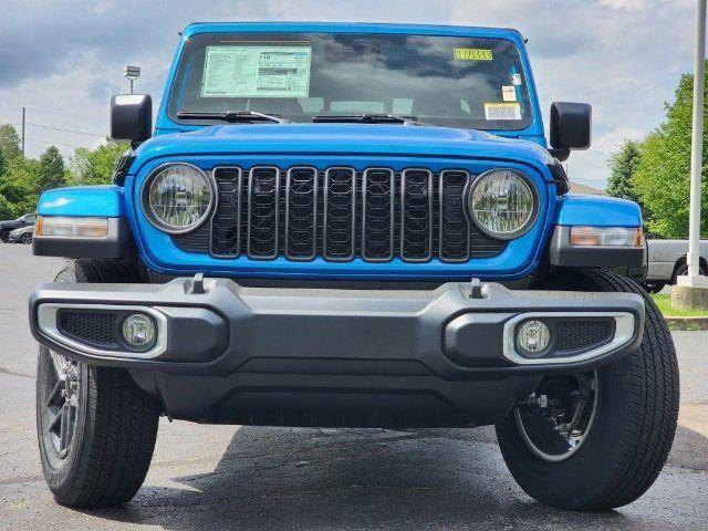 new 2024 Jeep Gladiator car, priced at $41,641