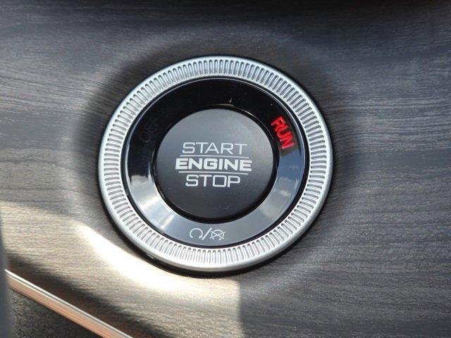 new 2025 Jeep Grand Cherokee car, priced at $40,542