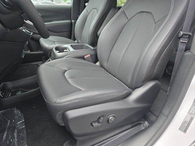 new 2025 Chrysler Voyager car, priced at $39,666