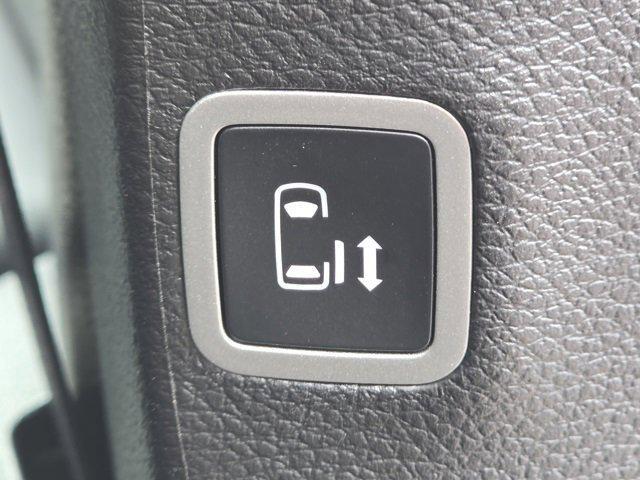new 2025 Chrysler Voyager car, priced at $39,666