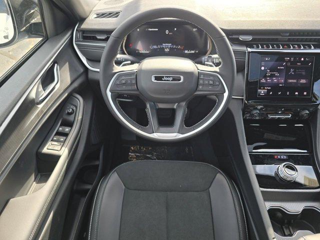 new 2025 Jeep Grand Cherokee car, priced at $39,619