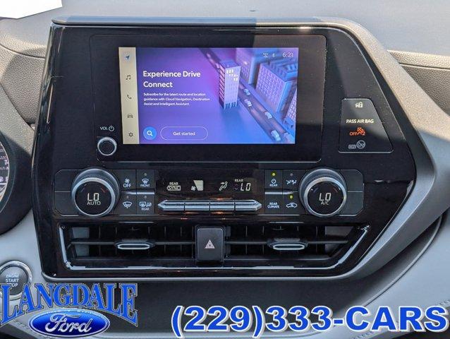 used 2023 Toyota Highlander car, priced at $31,994
