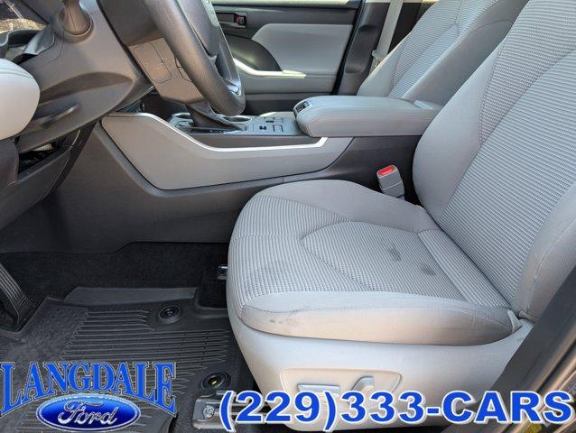 used 2023 Toyota Highlander car, priced at $31,994
