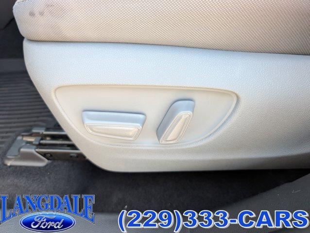 used 2023 Toyota Highlander car, priced at $31,994