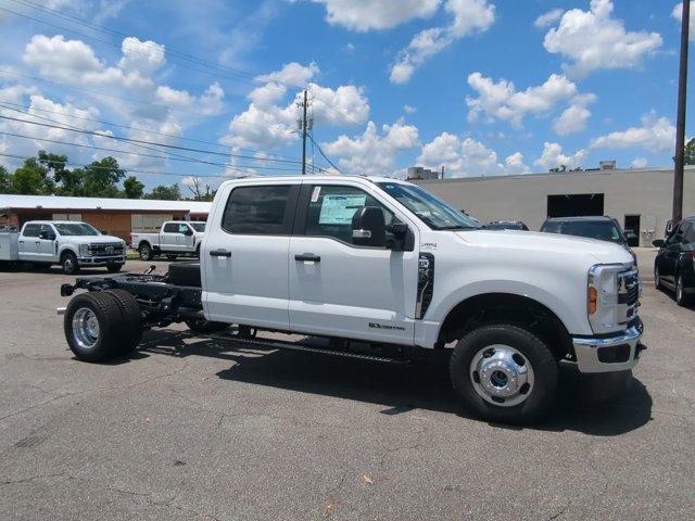 new 2025 Ford F-350 car, priced at $73,520