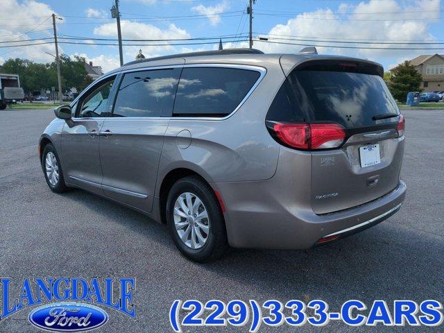 used 2017 Chrysler Pacifica car, priced at $11,992