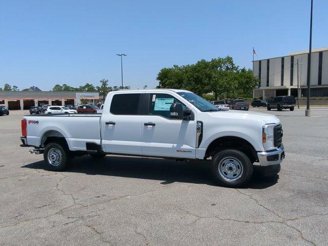 new 2025 Ford F-350 car, priced at $70,640