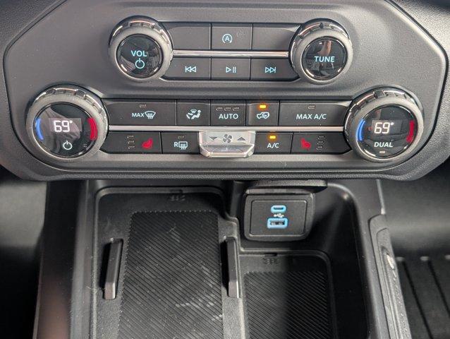 new 2025 Ford Bronco car, priced at $46,870