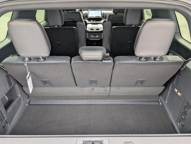 new 2025 Ford Expedition car, priced at $85,435