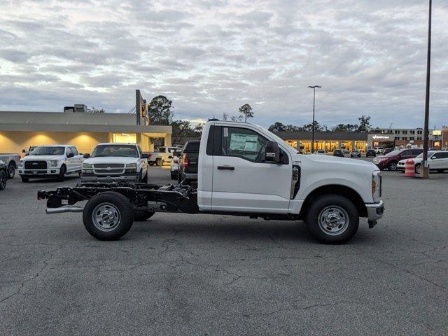 new 2024 Ford F-250 car, priced at $46,815