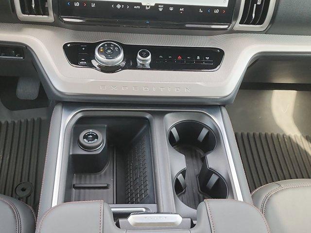 new 2025 Ford Expedition car, priced at $69,350