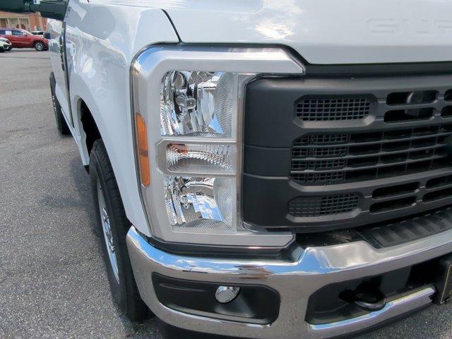 new 2025 Ford F-250 car, priced at $48,600