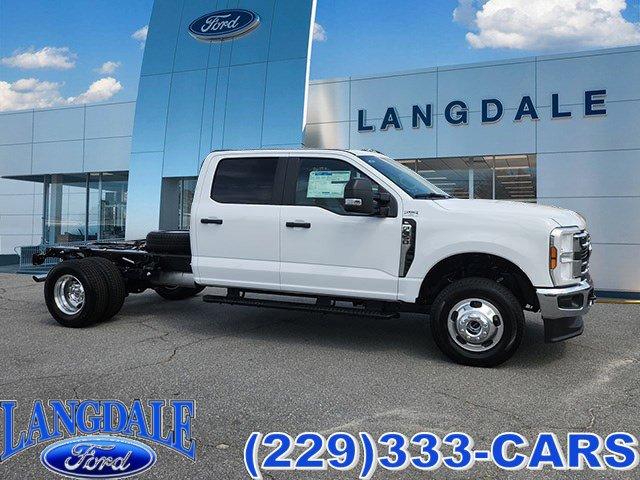 new 2025 Ford F-350 car, priced at $63,700