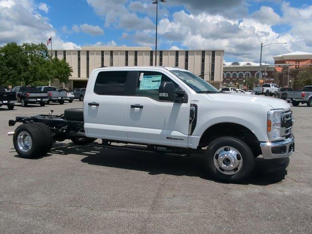 new 2025 Ford F-350 car, priced at $74,090