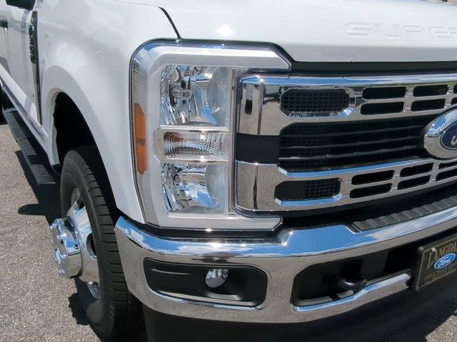 new 2025 Ford F-350 car, priced at $74,090