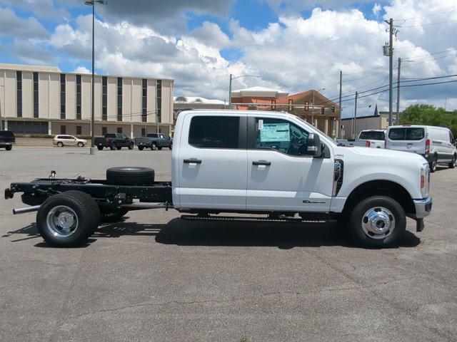 new 2025 Ford F-350 car, priced at $74,090
