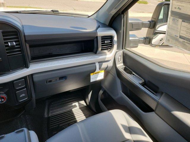 new 2025 Ford F-250 car, priced at $52,095