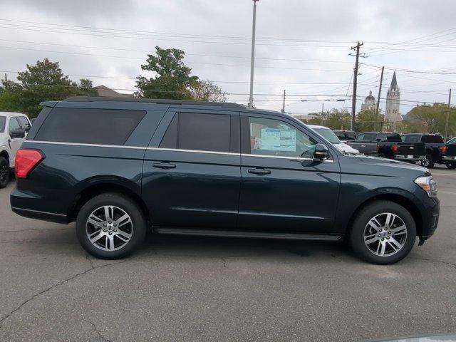 new 2024 Ford Expedition Max car, priced at $62,120