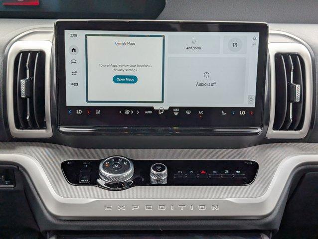 new 2025 Ford Expedition car, priced at $69,840