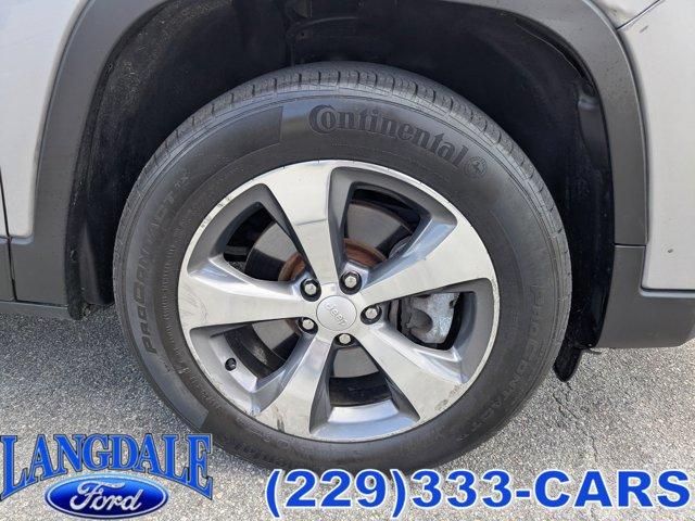 used 2020 Jeep Cherokee car, priced at $19,982